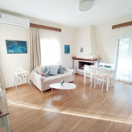 Stayatlenas Nikiti  Exteriör bild